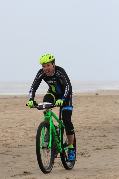 Een getekend gezicht van Bram na de sprint om plek 4.