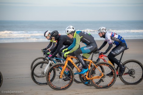 78693854_2780008728687507_1713417098966859776_o